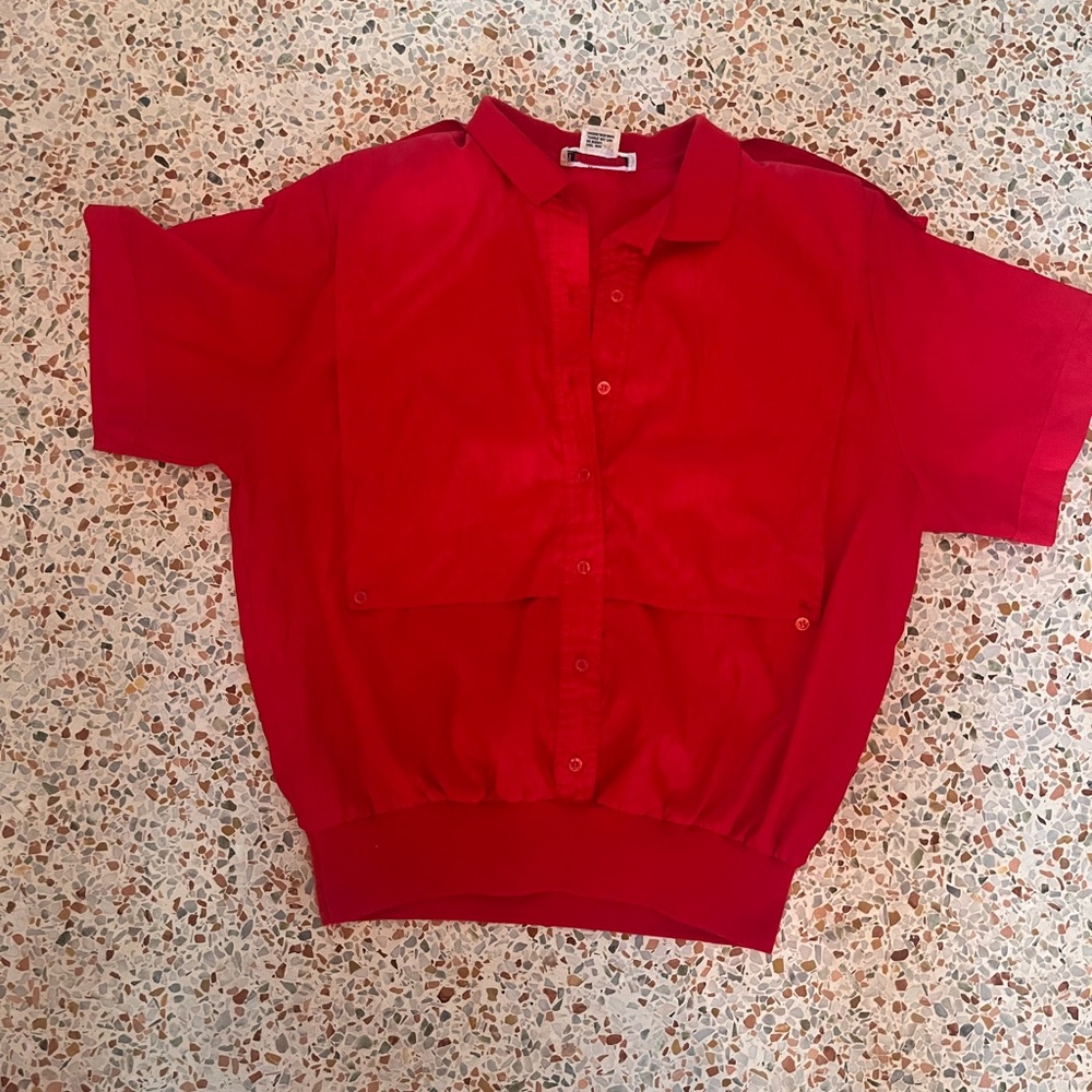 RED VINTAGE BUTTON UP